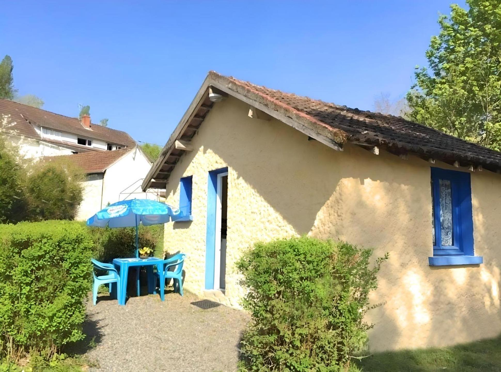 Camping Des Bains Saint-Honore-les-Bains Номер фото